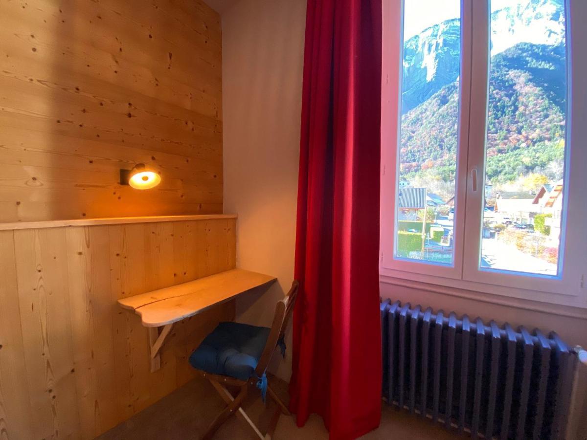 Hotel Oberland Ле-Бур-д'Уазан Экстерьер фото